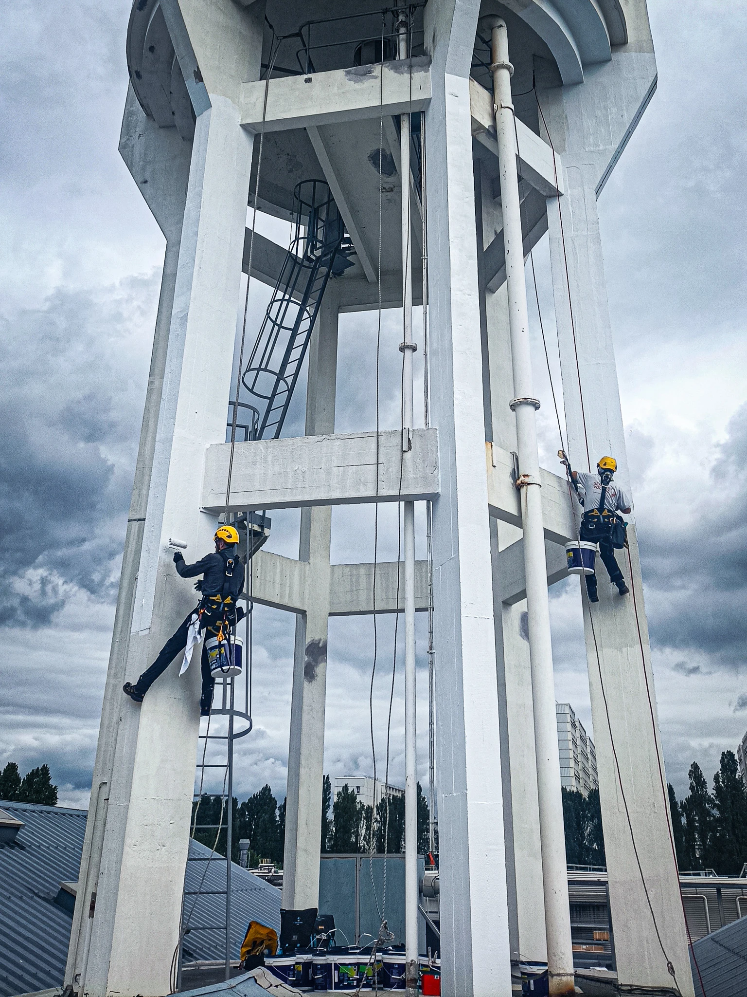 Intervention de cordistes MS Access pour marquer son territoire chez SAFT BORDEAUX à Bordeaux (industrie) – 2